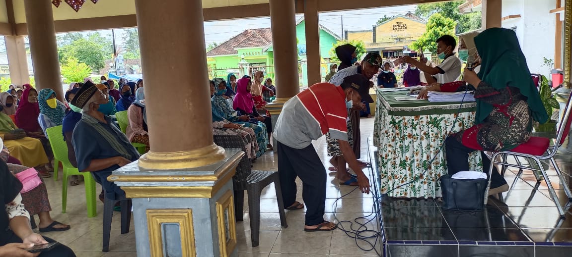Bantuan Program Sembako & Bantuan Sosial Subsidi Minyak Goreng Desa Kabuaran 