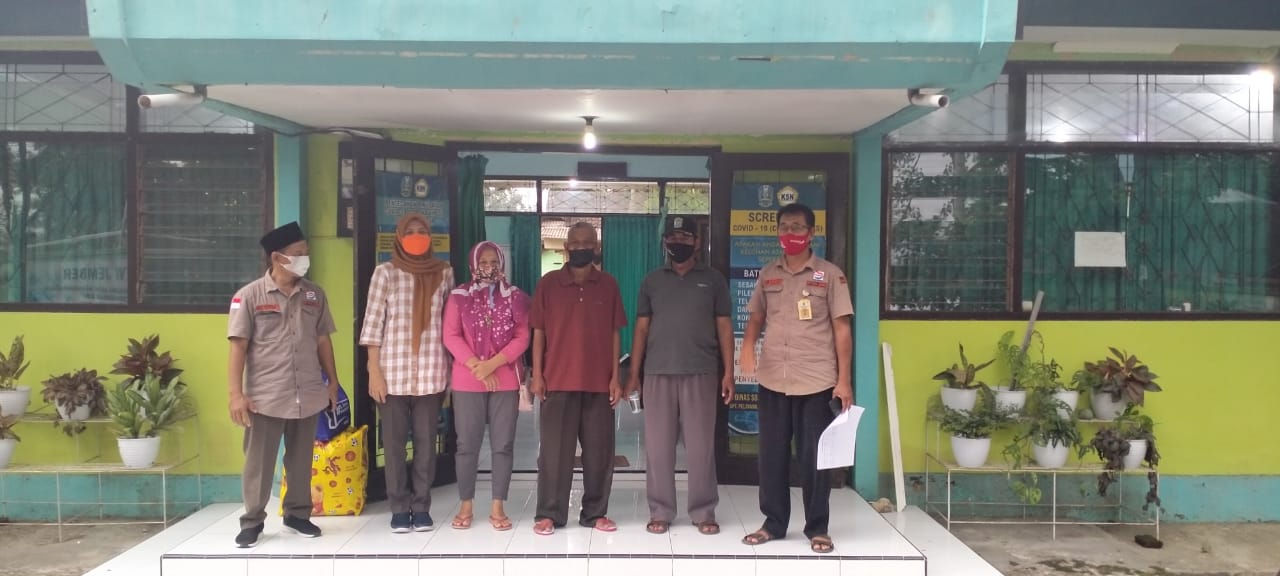 MENGANTAR LANSIA TERLANTAR KE UPT PELAYANAN SOSIAL TRESNA WERDHA JEMBER